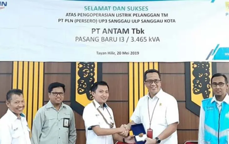 PLN Suplai Setrum Tambang Bauksit Antam di Sanggau