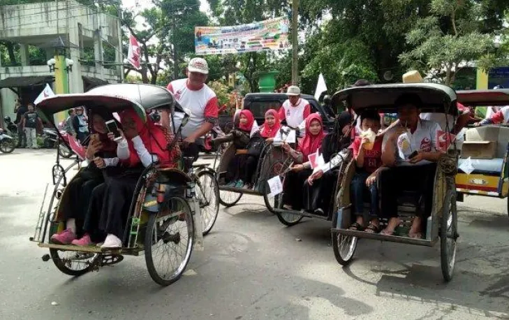 Deklarasi Garbi, Tolak Tambang Meratus dan Canangkan Zero Waste di Barabai, Dimeriahkan Pawai Becak<br><br><br><br>