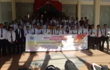 Gallery Pelepasan 61 siswa diklat Operator Smelter angkatan I - IV oleh Bupati kab. Bantaeng Provinsi Sulawesi Selatan,Bapak Nurdin Abdullah. Diklat akan dilaksanakan di Pusat Pendidikan dan Pelatihan Mineral dan Batu Bara, di Bandung, 5-29 September 2016. Kegiatan ini merupakan kerjasama antara Badan Pendidikandan Pelatihan Energi dan Sumber Daya Mineral Dengan AP3I<br> 4 whatsapp_image_2016_08_31_at_12_27_43